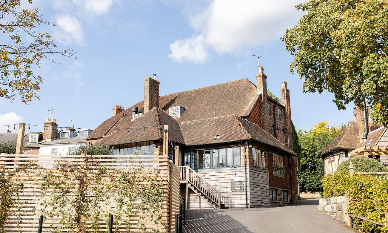 The Leicester Arms Country Inn 