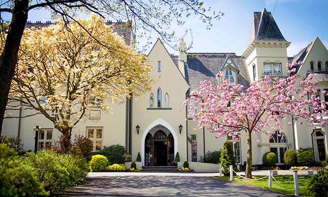 Glen Yr Afon House Hotel