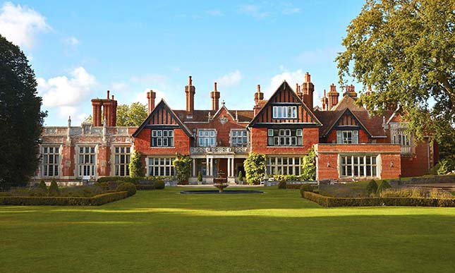 Macdonald Elmers Court Hotel