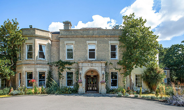 Woodland Manor Hotel